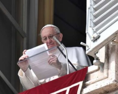 Papa Francisco: que a Quaresma nos faça conscientes do nosso pecado para não julgarmos os demais