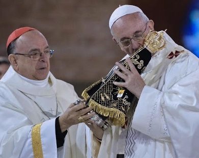 Em telefonema a Aparecida, Papa expressa solidariedade ao Brasil